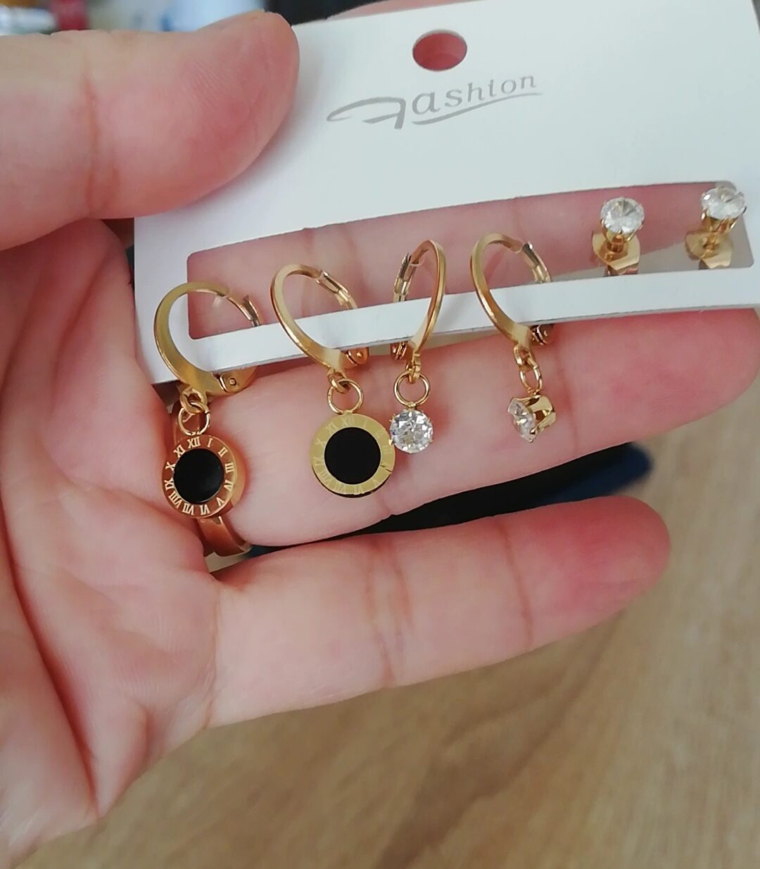 Set 3 đôi bông tai mặt tròn đen và đá