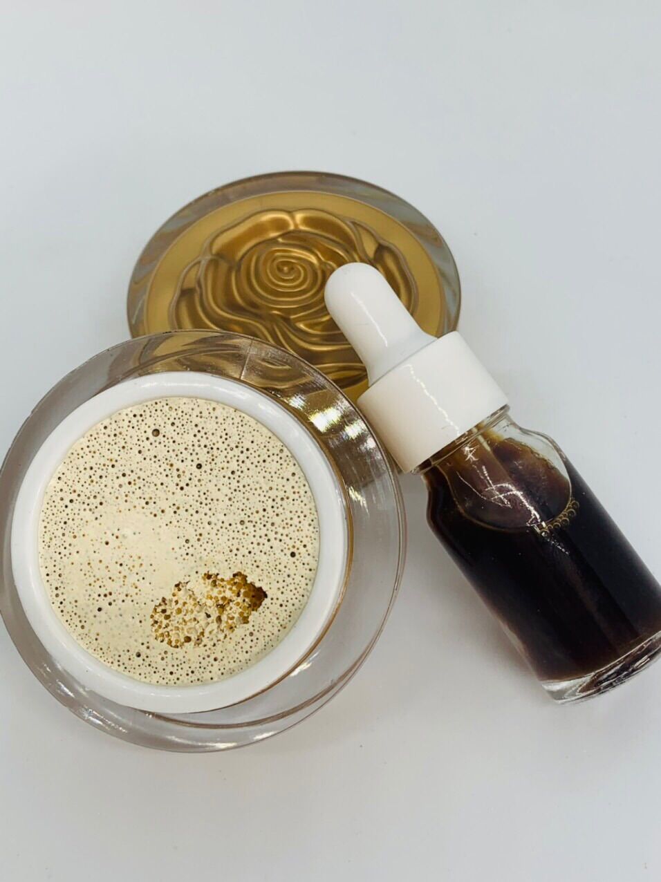 Kem tái tạo da cốt sâm đông y hanmade 20g