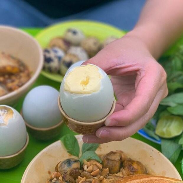 10 trứng vịt dữa nước