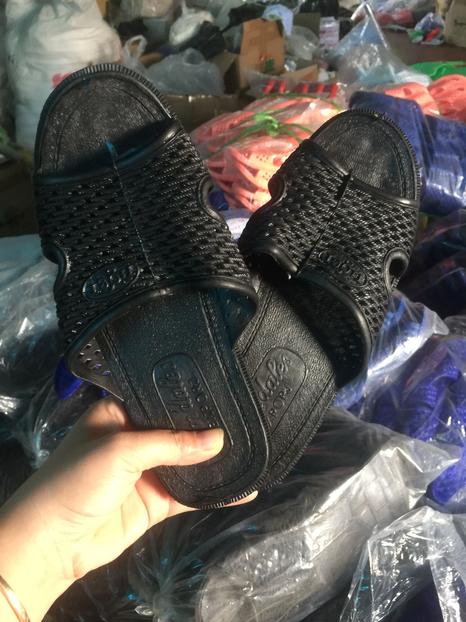 Dép tổ ong đen size 40-46/nam-nữ