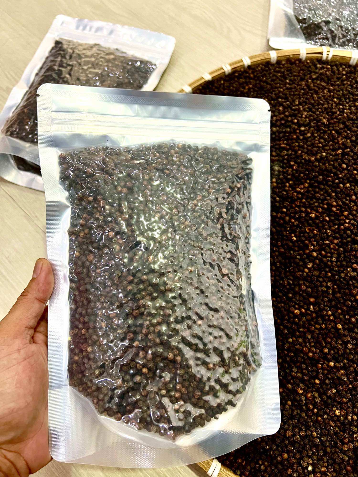 TIÊU ĐEN Nhà làm,Tiêu sạch 200g, Tiêu Đak Lak.