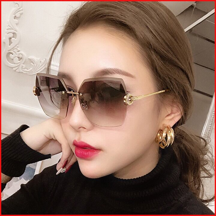 Kính mắt thời trang nữ