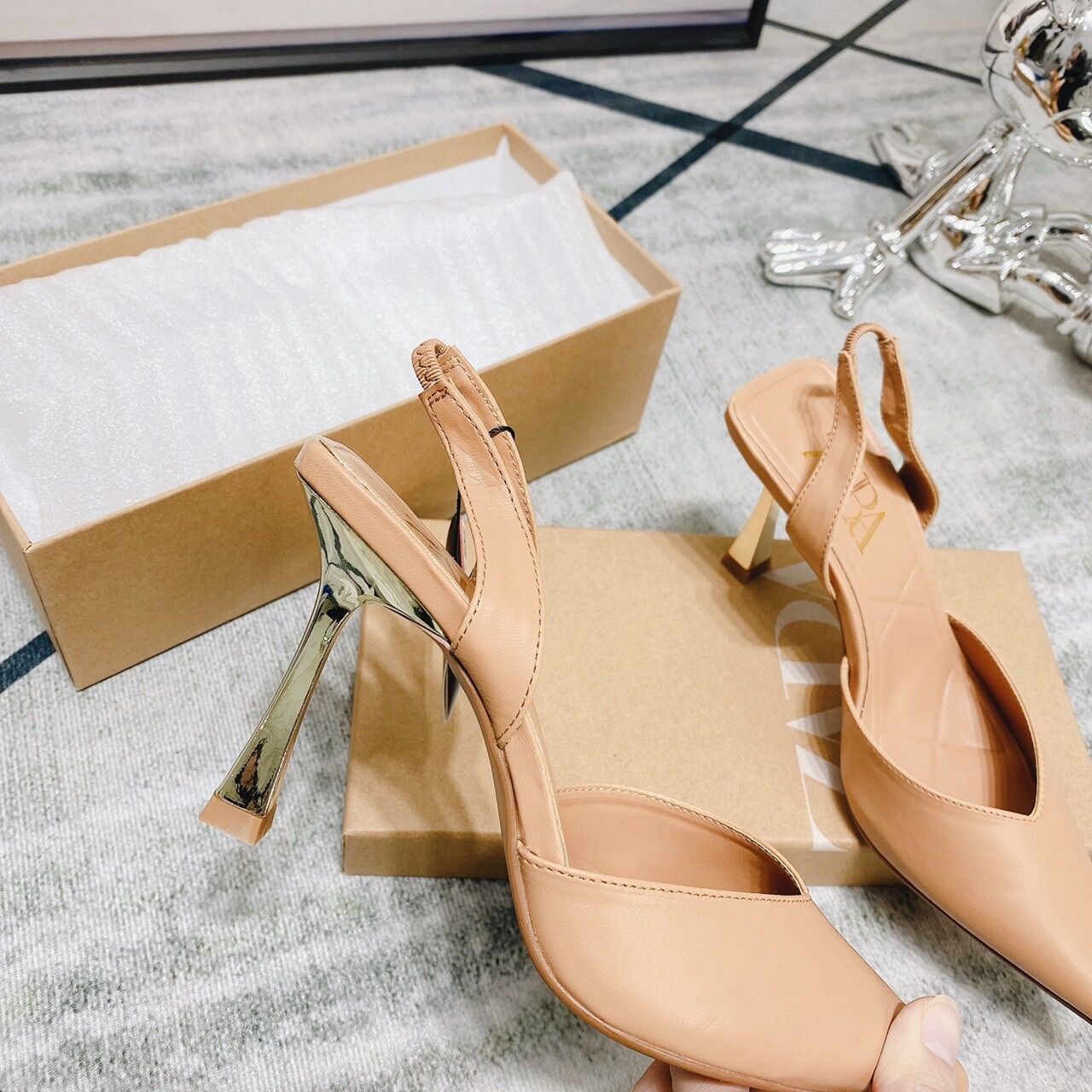 Guốc Zara cao gót
