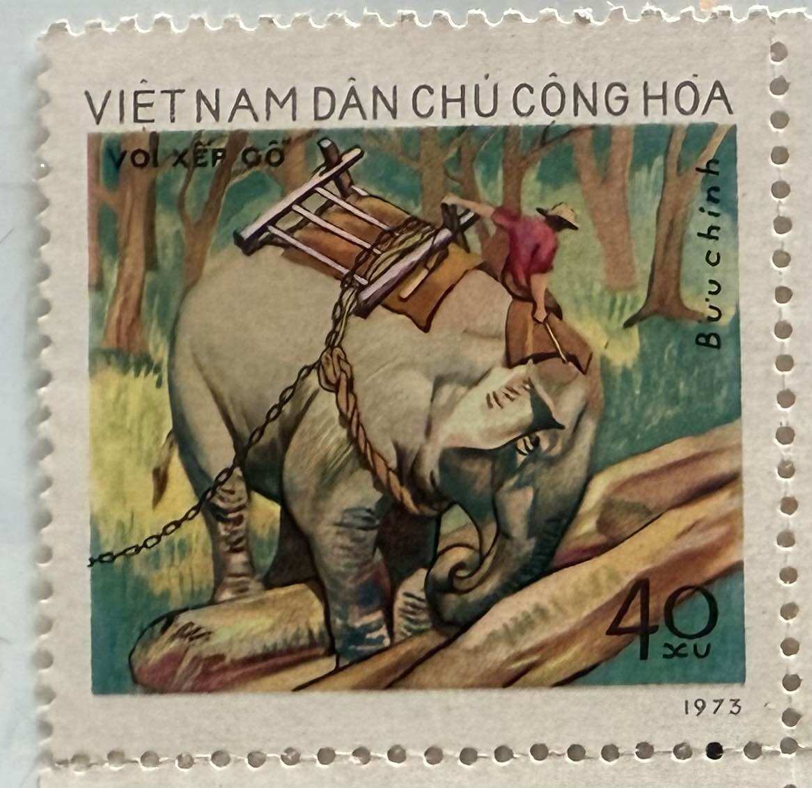 Tem sưu tập Việt Nam 1974: voi xếp gỗ