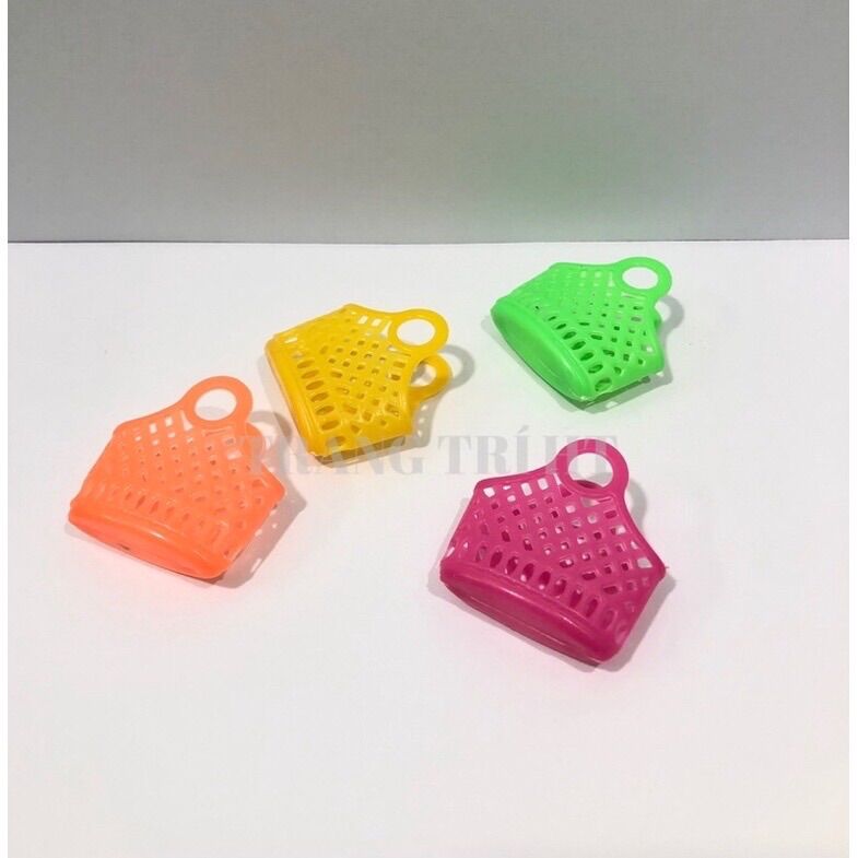Mô hình giỏ xách nhựa đi chợ mini phụ kiện trang trí nhà búp bê [2 cái ]