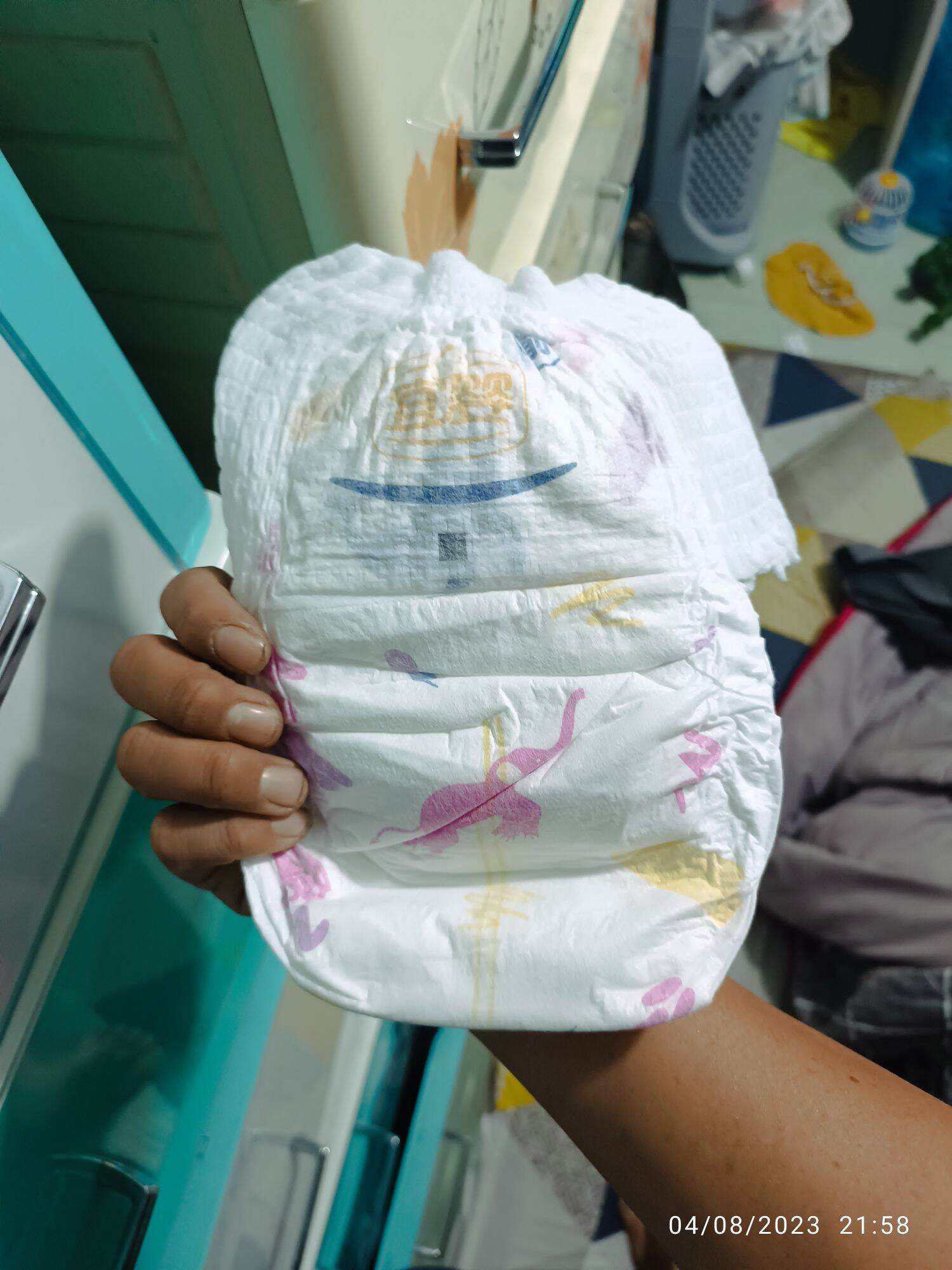tã quần em bé 9thang tới 1 tuổi. 