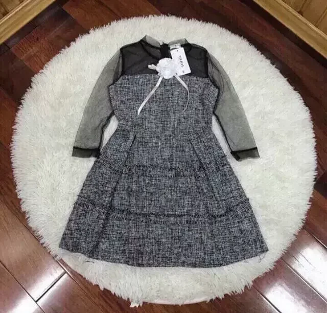 Đầm dạ kim tuyến phối tay lưới