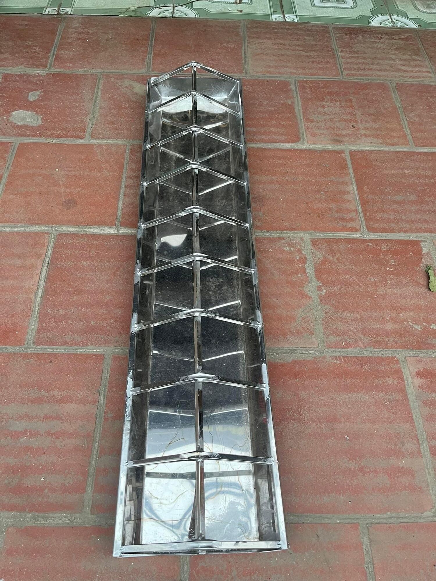 Máng 100% inox cho lợn con.