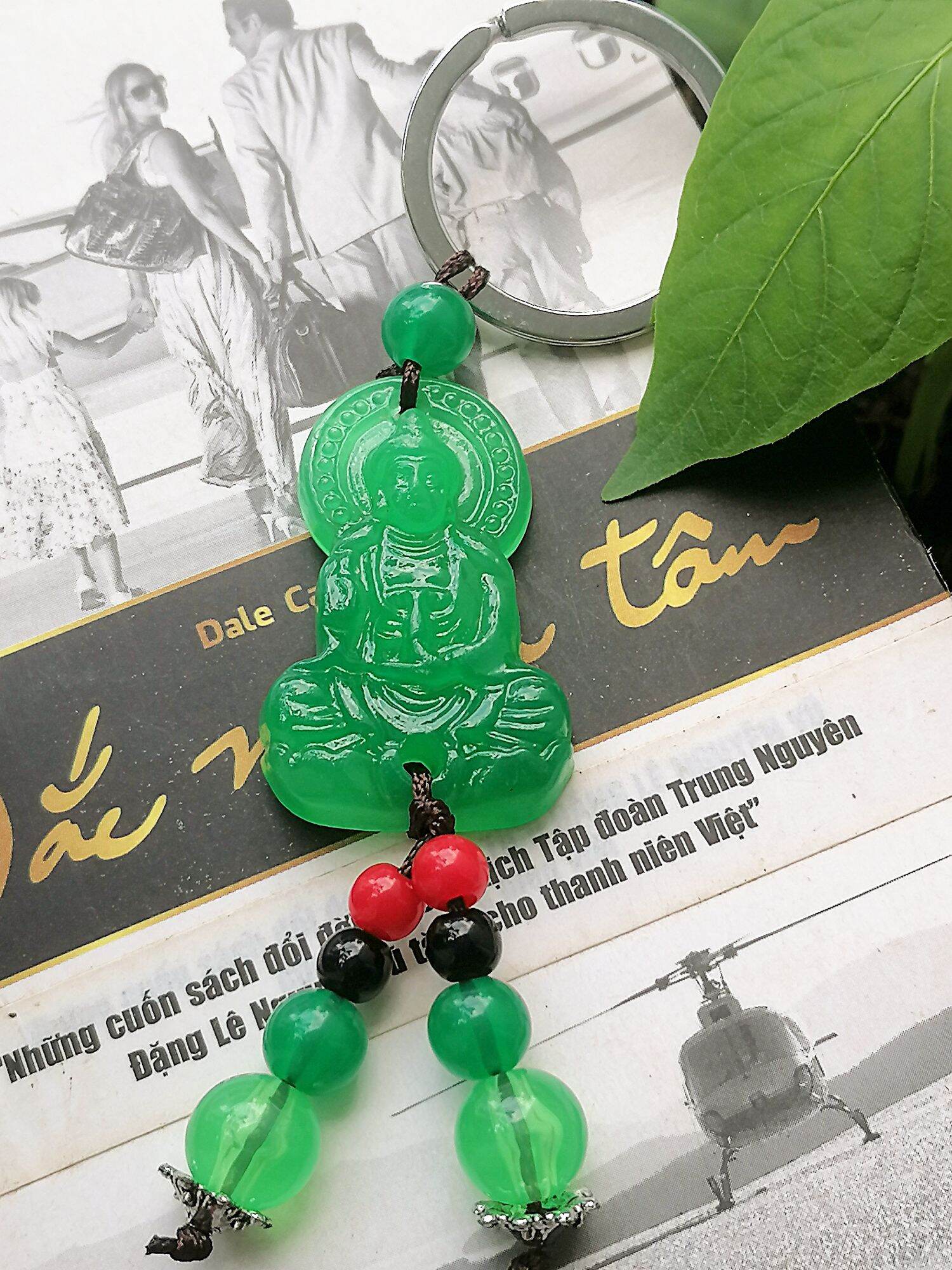 Móc khóa Phật Bà Quan Âm xanh lục bảo