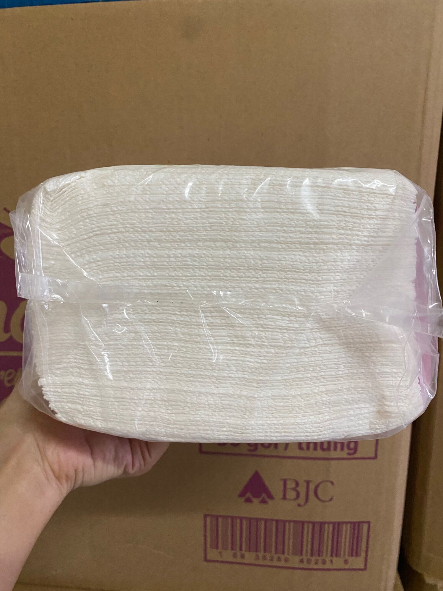 KHĂN GIẤY VUÔNG EMOS 100 TỜ GIÁ SỈ