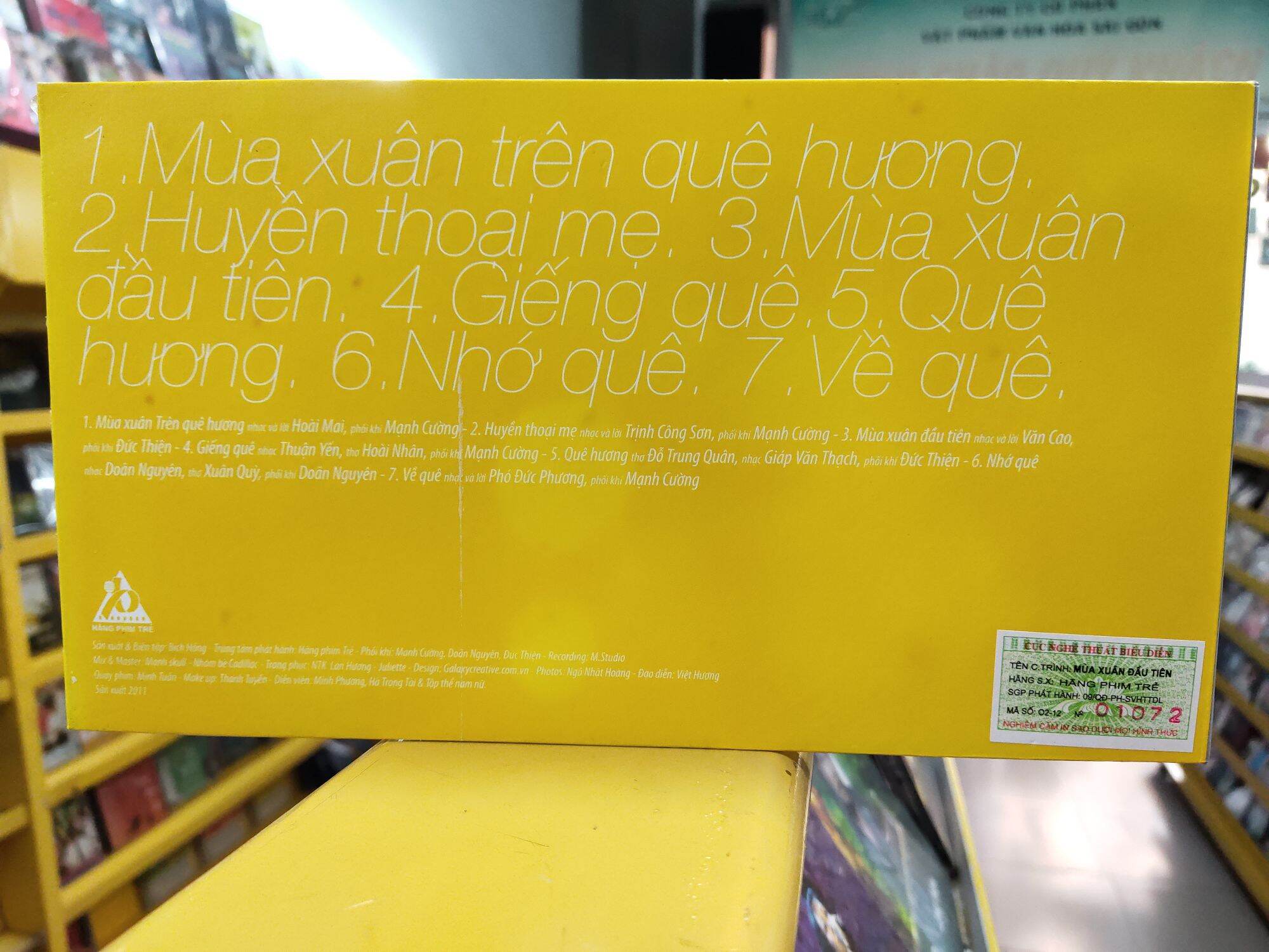 CD & DVD Bích Hồng - Mùa Xuân Đầu Tiên