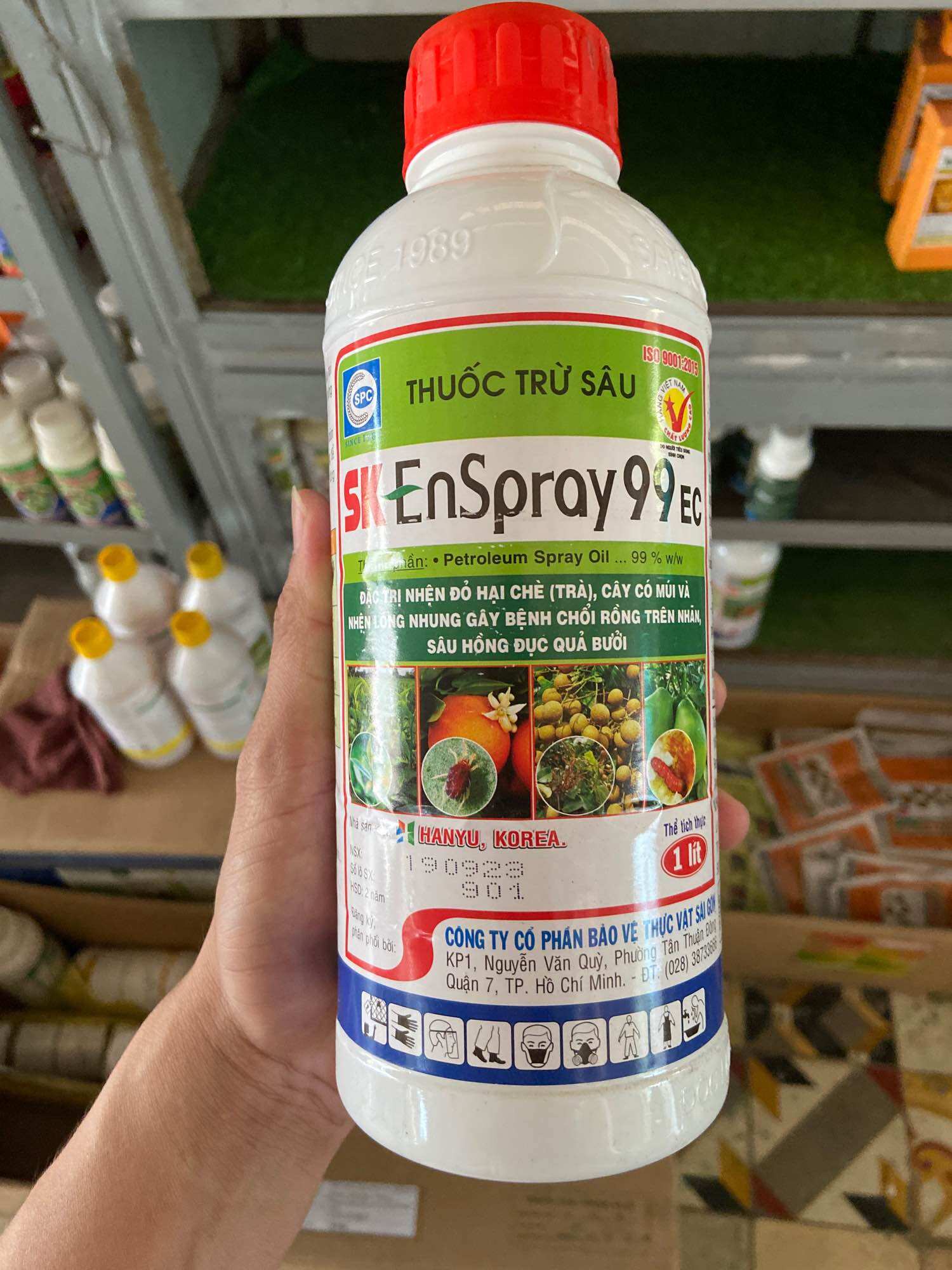 Diệt côn trùng hiệu sk enspray 99ec chai 1000ml của spc dầu khoáng diệt nhện đỏ