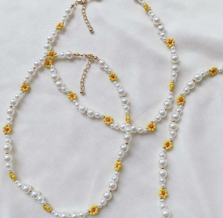 A little floral dây chuyền