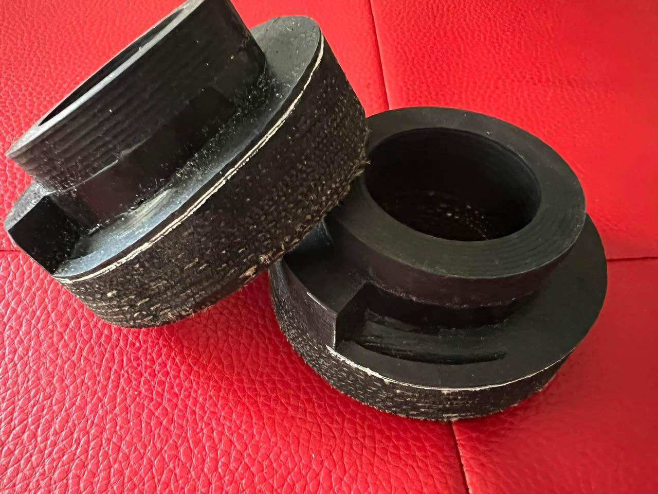 Cao su nâng gầm xe caren ( bộ 2 cục )