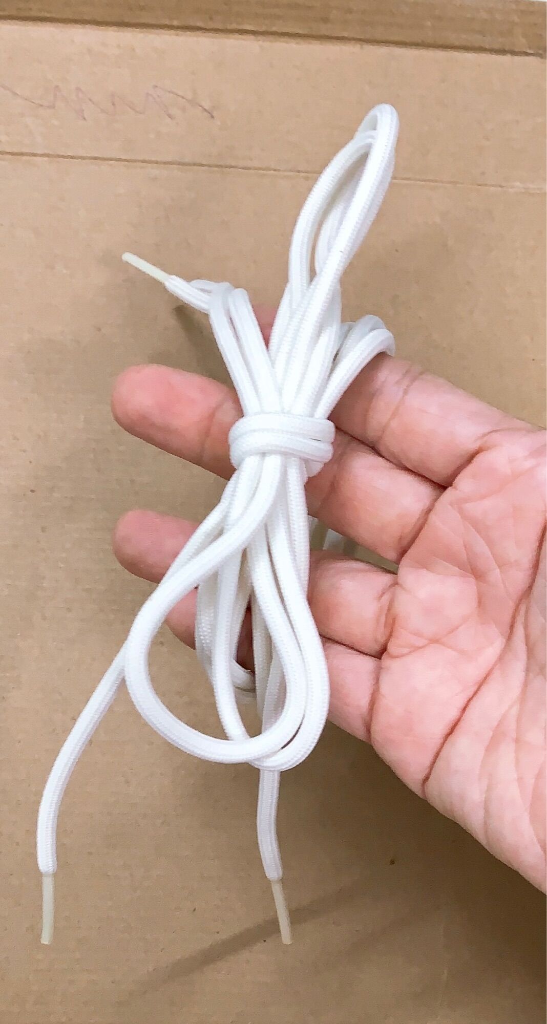 Dây giày thể thao tròn 0,4-135cm.