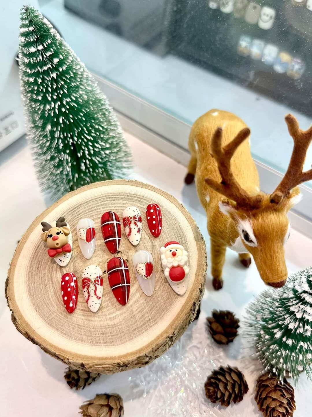 Nailbox thiết kế mẫu móng Noel