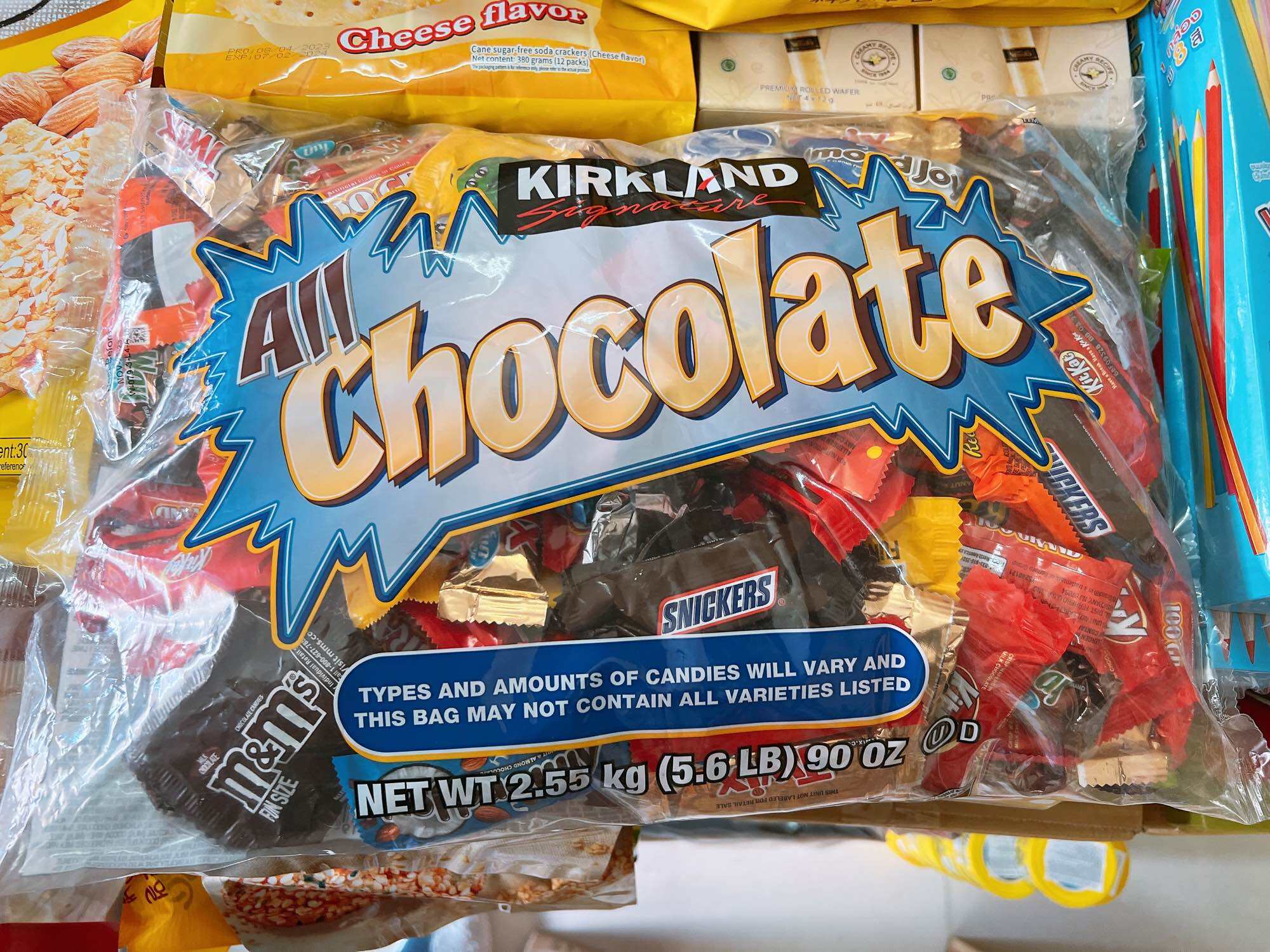 Socola mix vị tổng hợp Kirkland Signature All Chocolate 150 viên của Mỹ