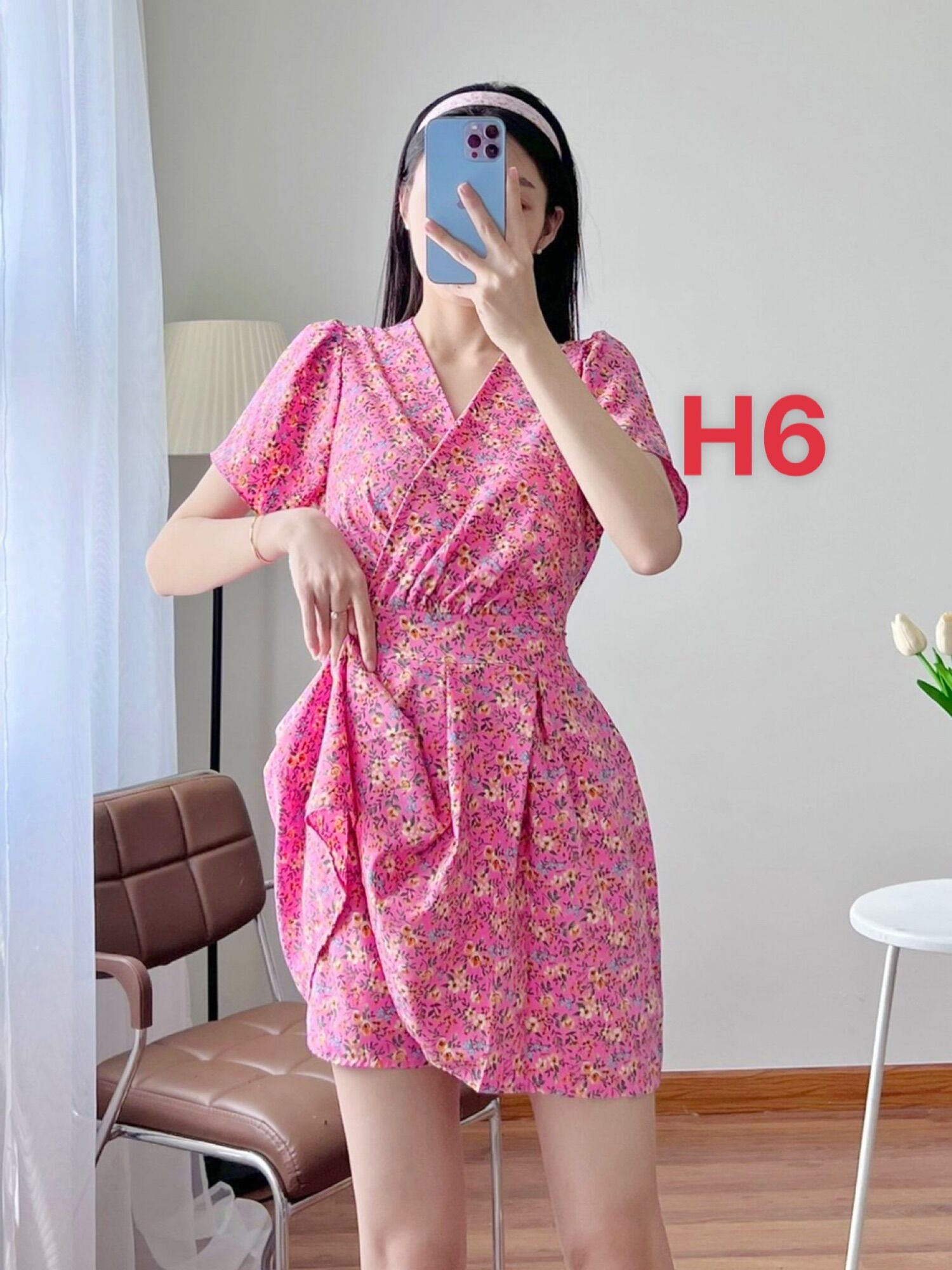 Đầm kèm quần tim đắp chéo, có tay, chất lụa hàn, mịn mát,mát.