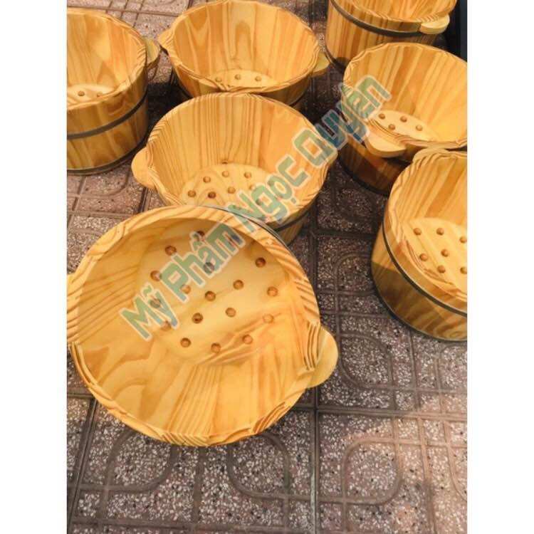 Chậu gỗ ngâm chân có hạt massage