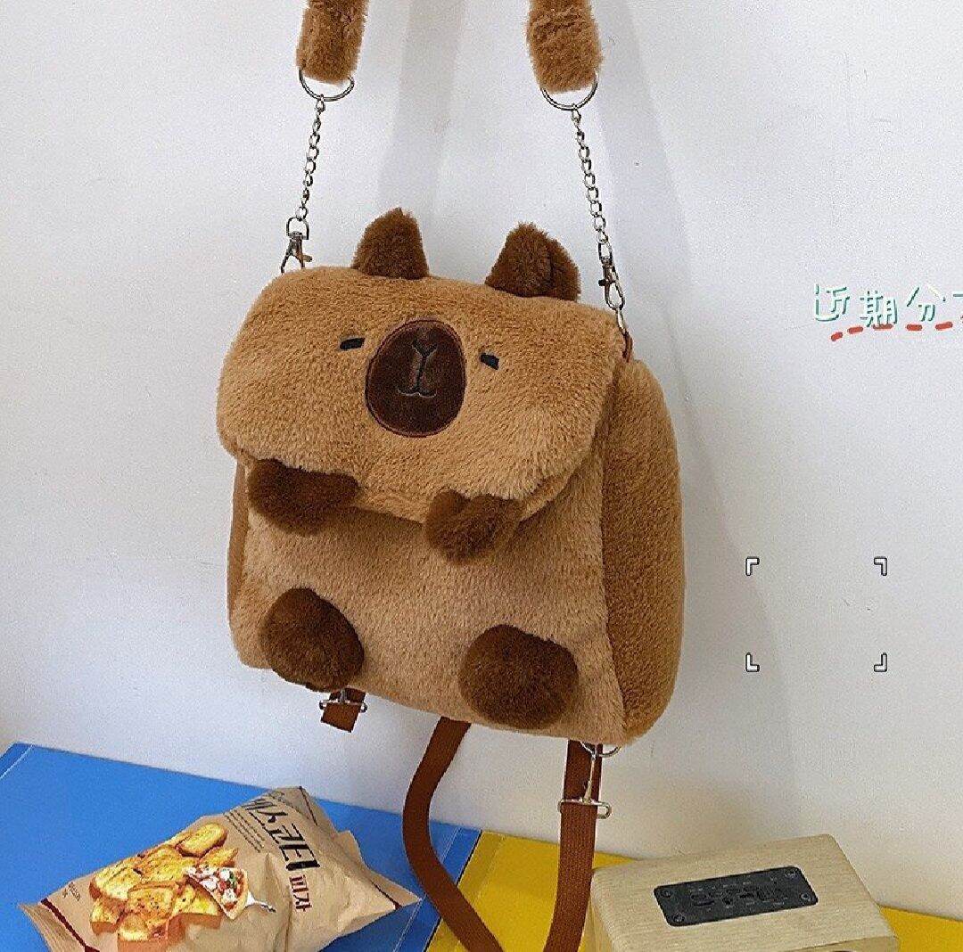 Ba lô nữ hoạt hình capybara bằng lông nhung (có thể đeo dạng ba lô hoặc túi đeo chéo)