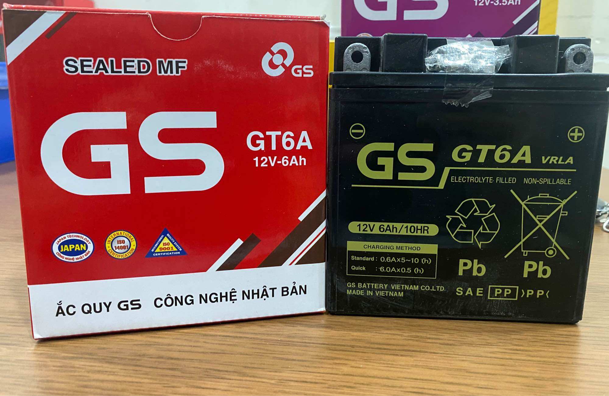 Ắc quy gs gt6a xài cho xe dream đời đầu,wave đời đầu