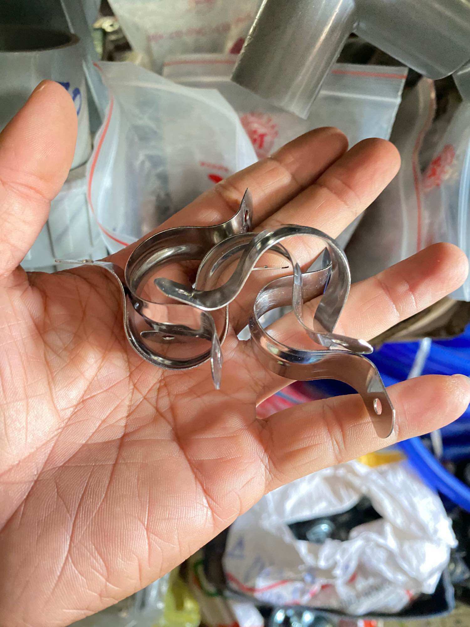 Kẹp ống nước inox (ø 21 - ø 114)