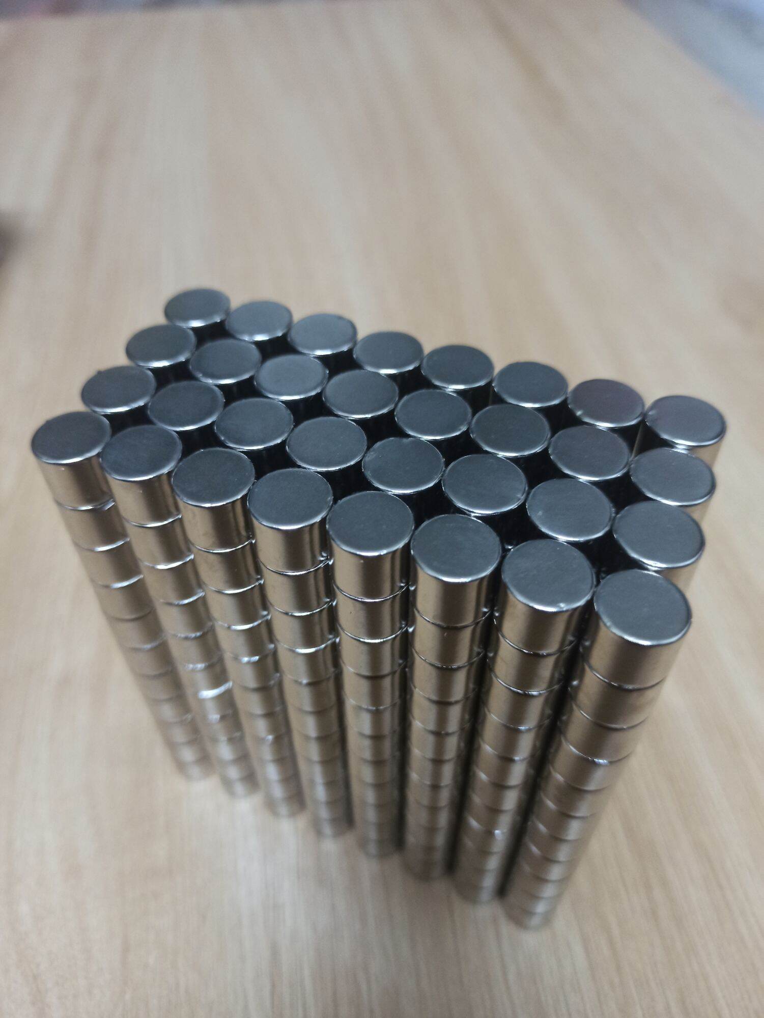 Nam châm vĩnh cửu D12x10mm, nam châm trắng lực hút mạnh
