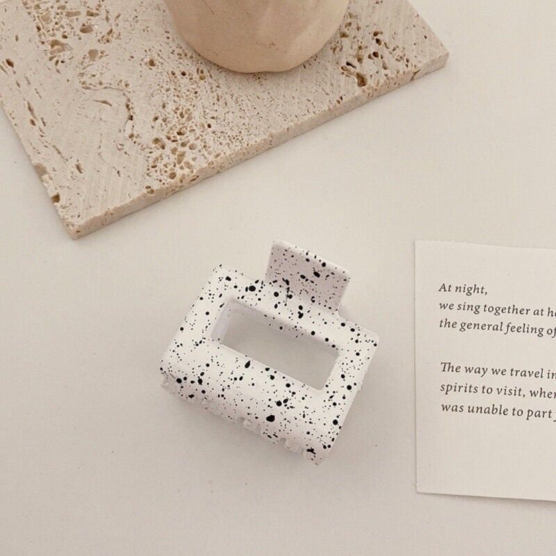 Kẹp tóc vuông loang đen trắng,kẹp tóc kiểu bò sữa,kẹp kiểu hàn quốc - Trâm Bella