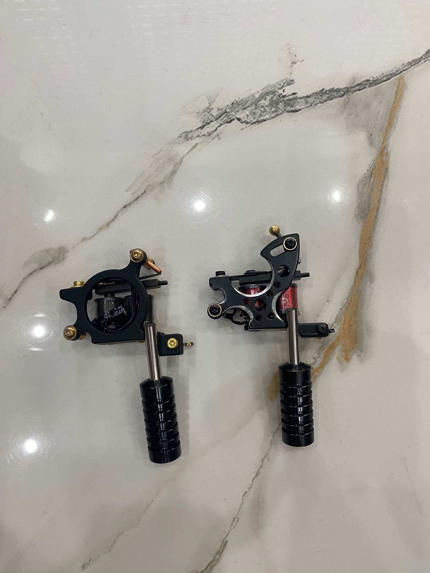 Cặp máy xăm Trung Cấp : 1 khung + 1 màu