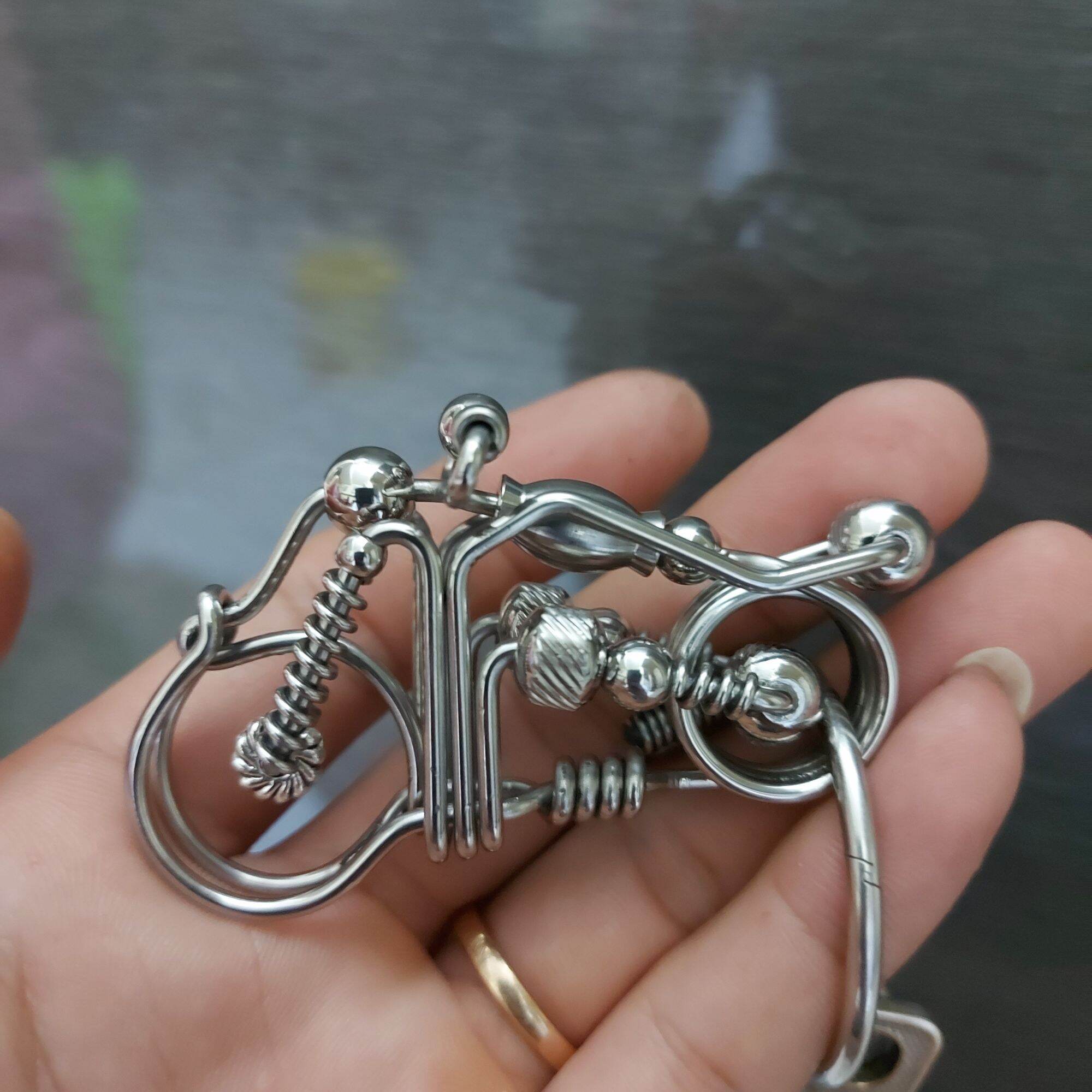 Móc khóa xe làm thủ công mẫu xe