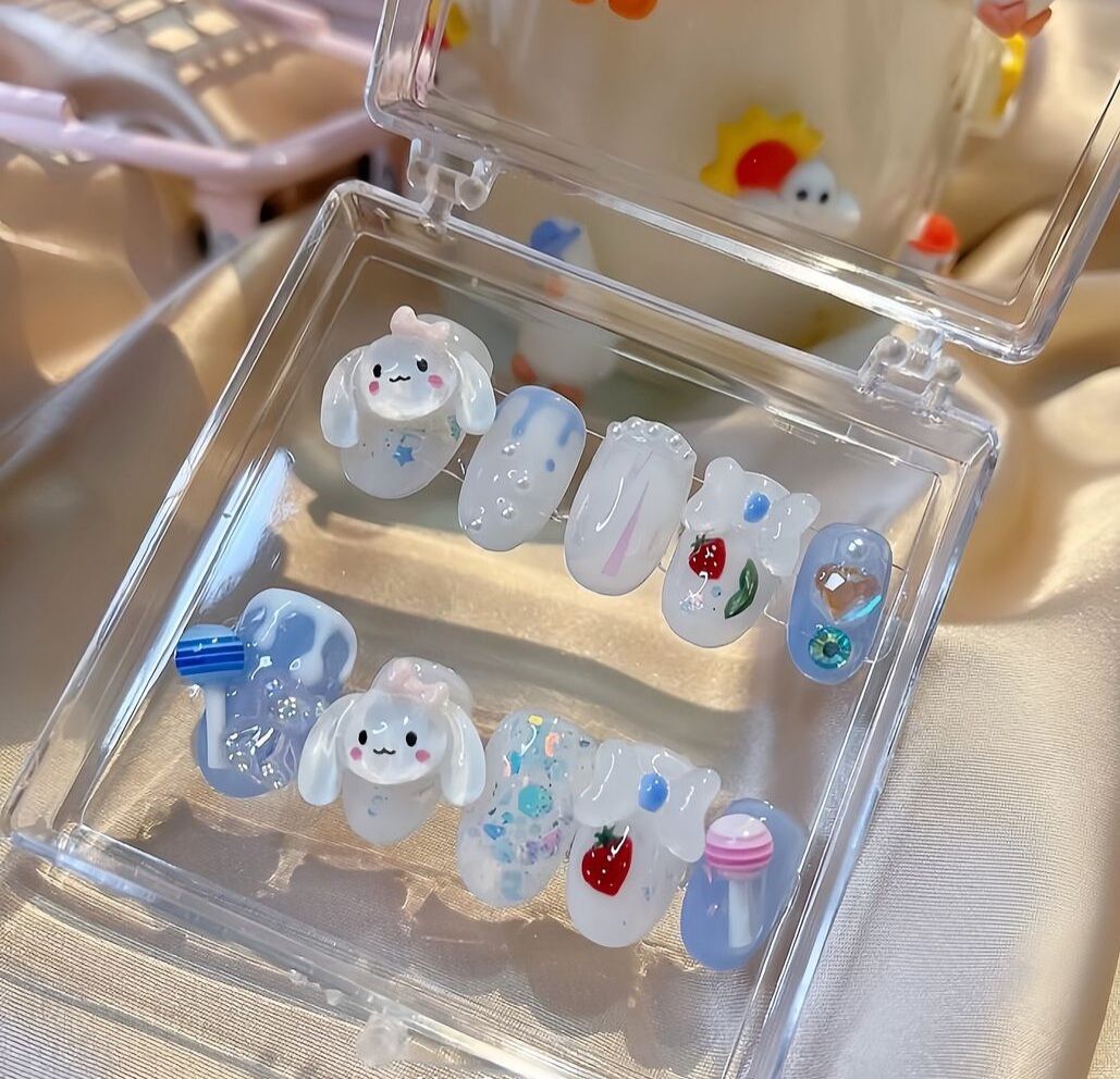 Nailbox thiết kế , charm hoạt hình Cinnamoroll