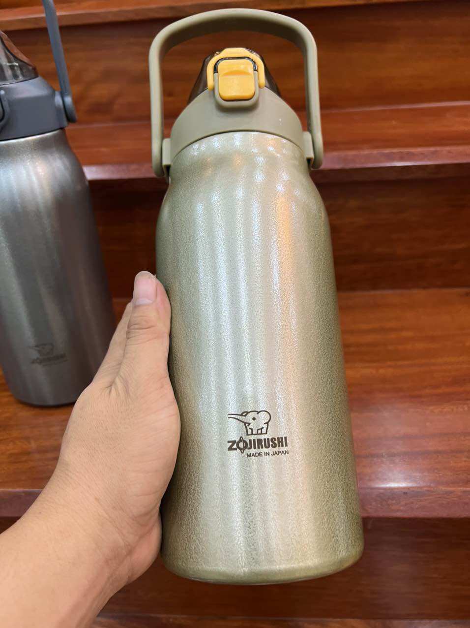 Bình giữ nhiệt hàng nội điạ nhật (made in Japan)