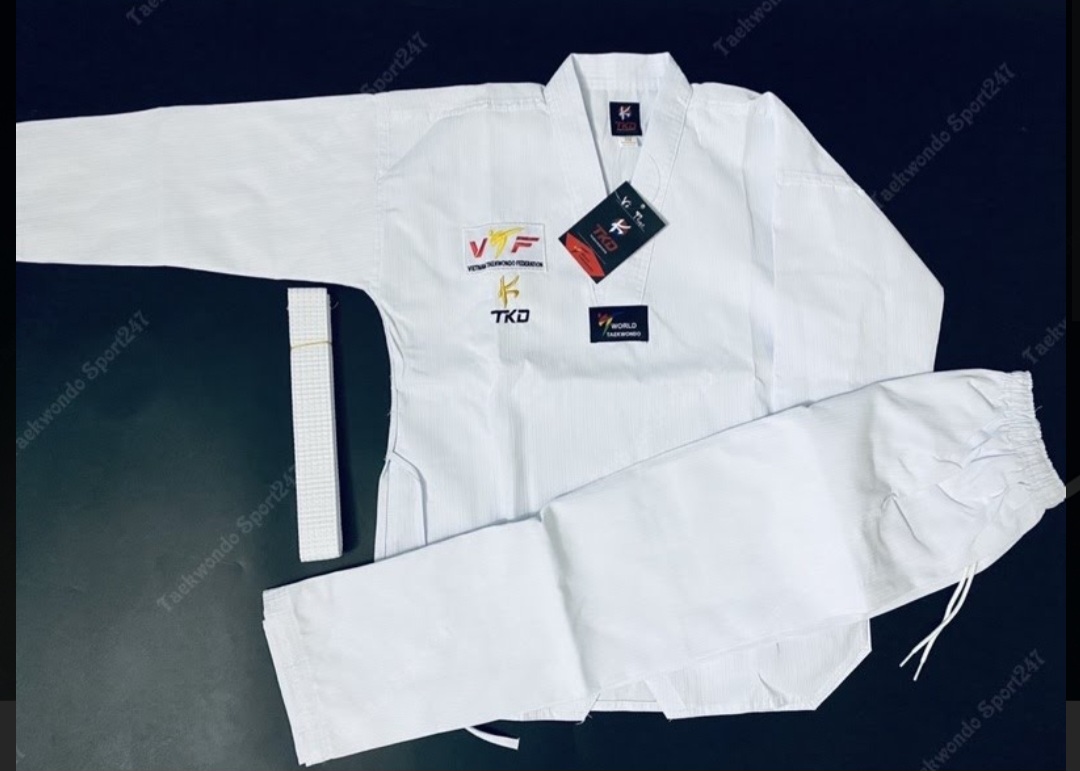 Võ phục 3 sọc Taekwondo phong trào