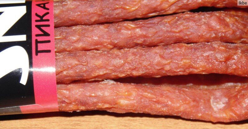 Salami que Snesix của Nga/100g