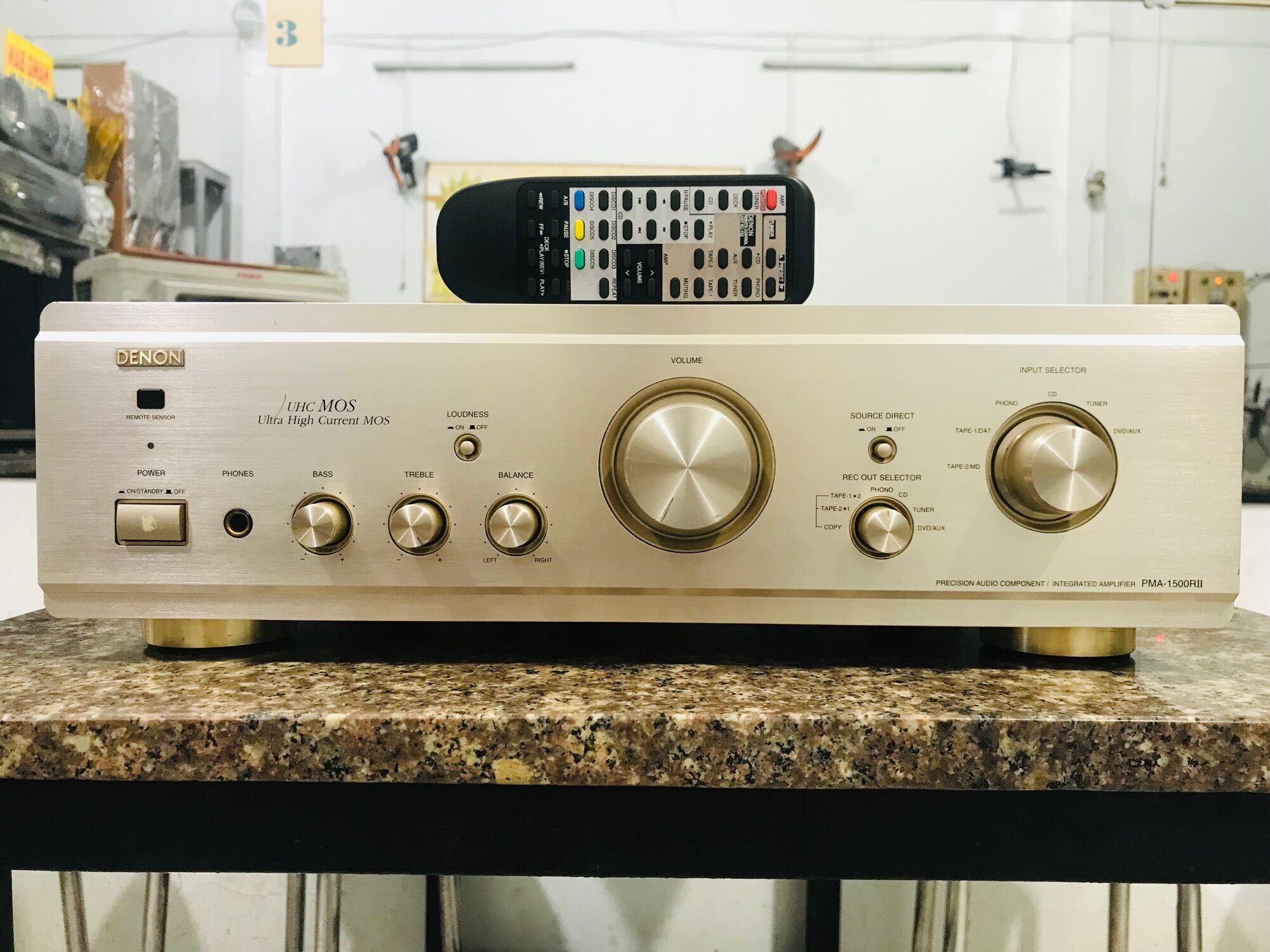 Amply denon pma-1500rll hàng xuất châu âu điện 230v máy chạy 4 sò mosfet công xuất 305w.