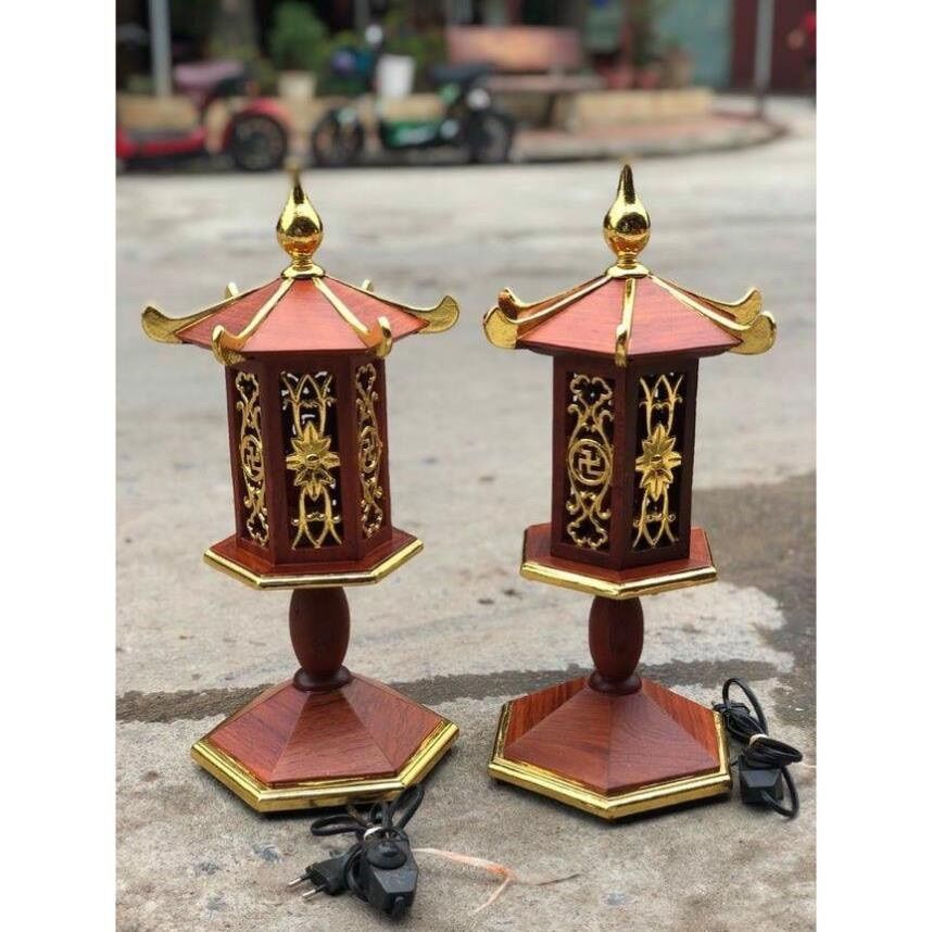 Cặp đèn thờ mái chùa gỗ hương cao 48cm