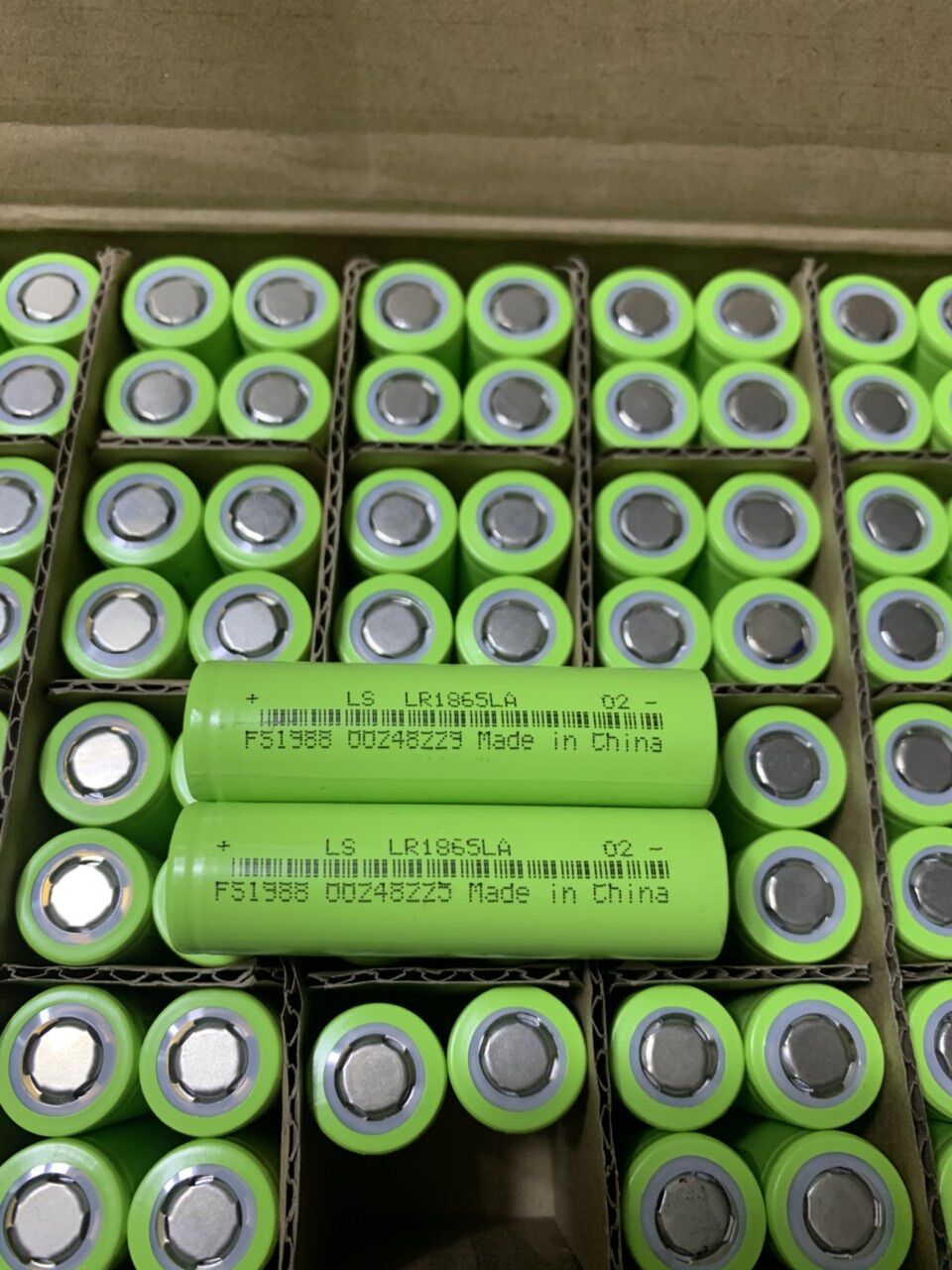 Pin lishen 2000mah dòng xả cao( hàng mới)
