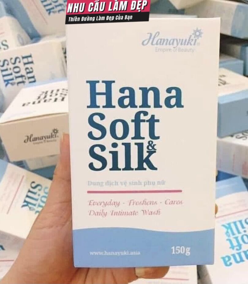 Hana Soft Silk dung dịch vệ sinh phụ nữ.