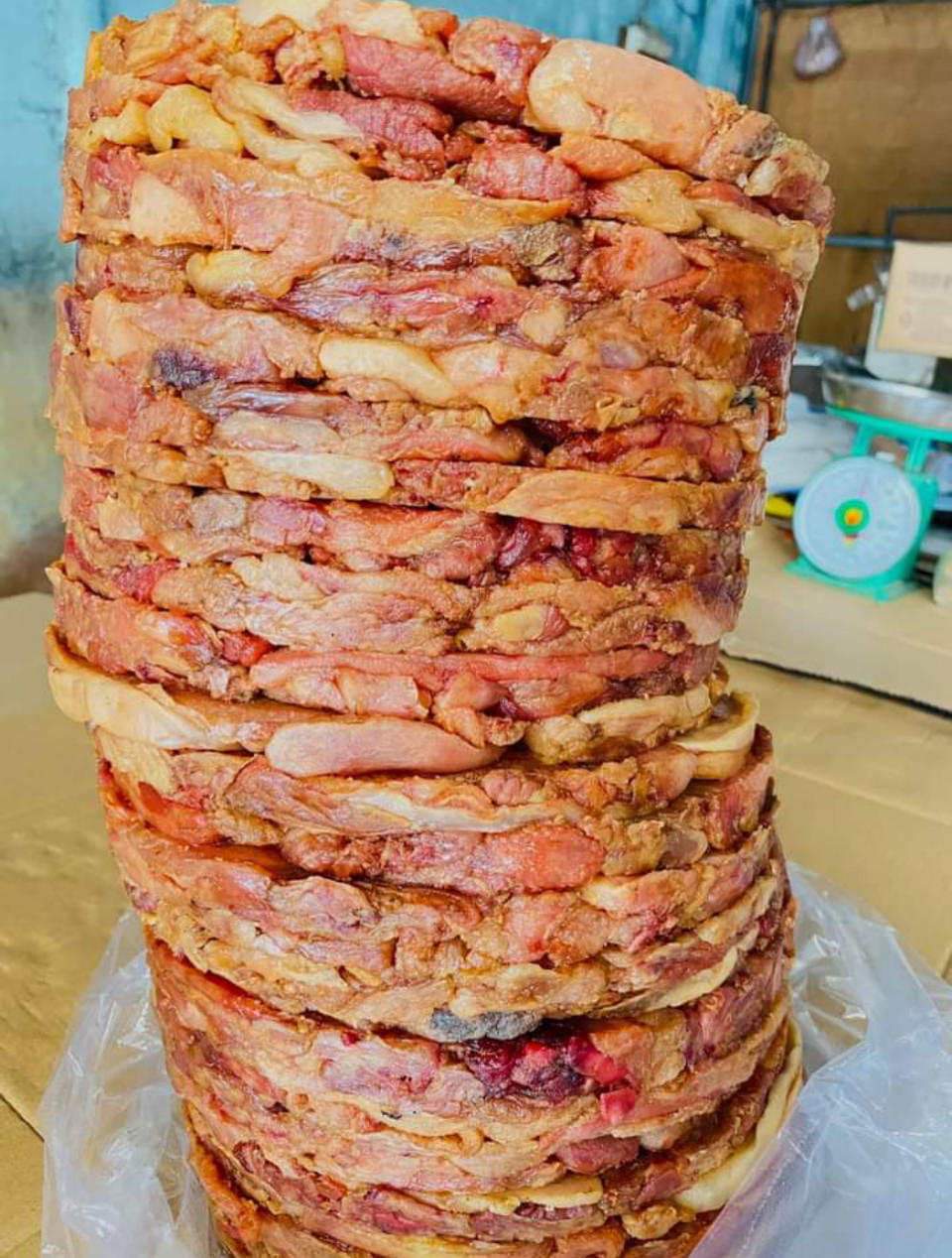 Tóp Mỡ Dẻo Thịt Mới Ra Lò Vị Đậm Đà Thơm Ngon (bánh 500gr)