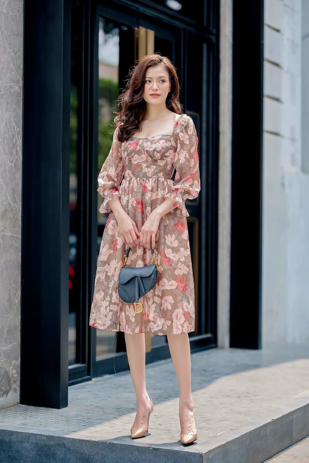 Váy tơ rêu của Bencami, size S
