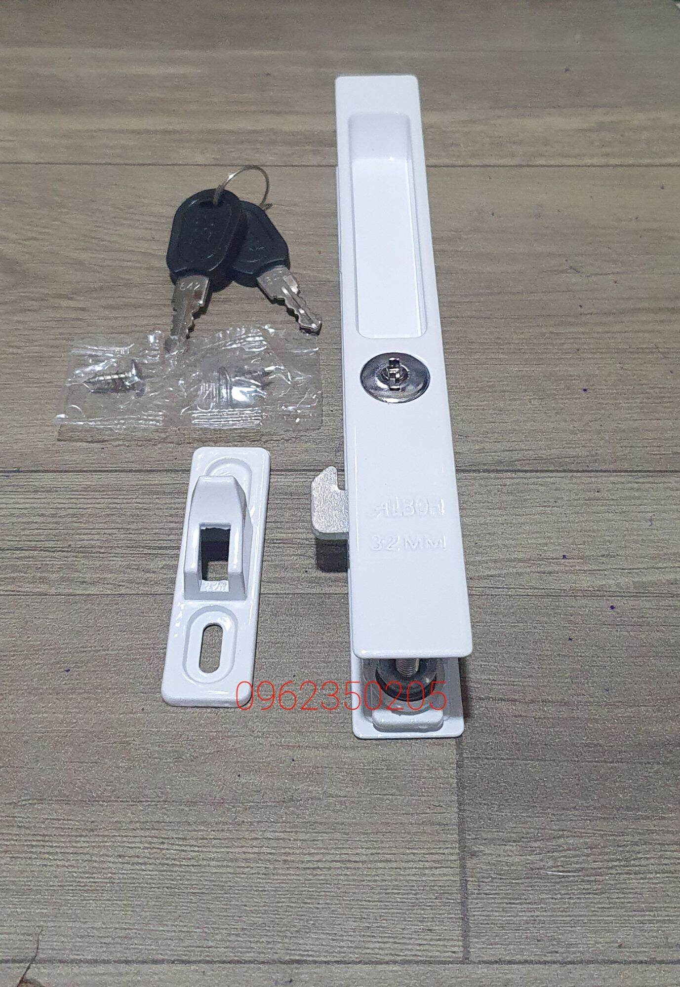 Khóa tp cửa lùa nhôm tốt/thường màu trắng sữa.