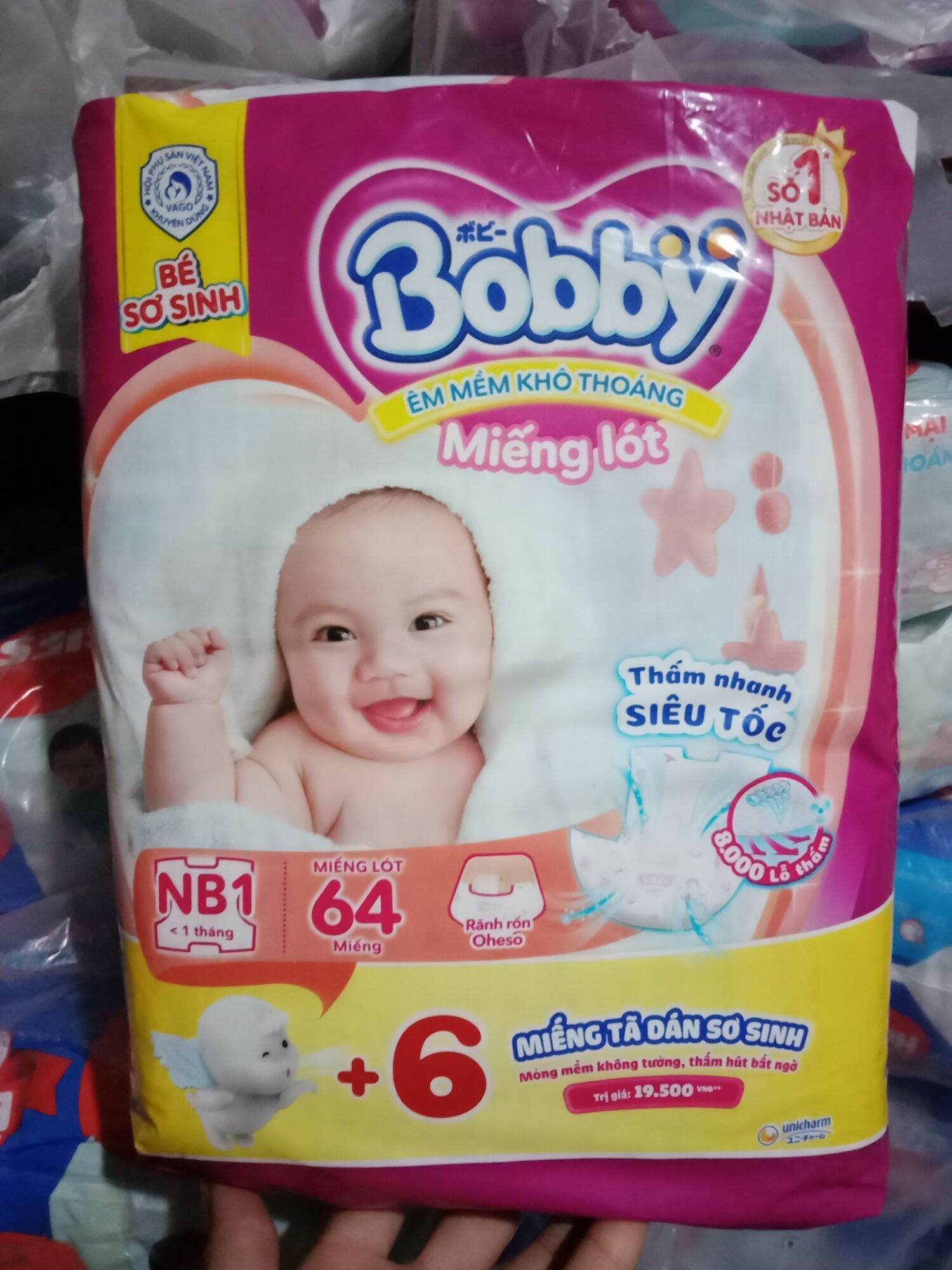 Miếng lót Bobby newborn 1 64 miếng