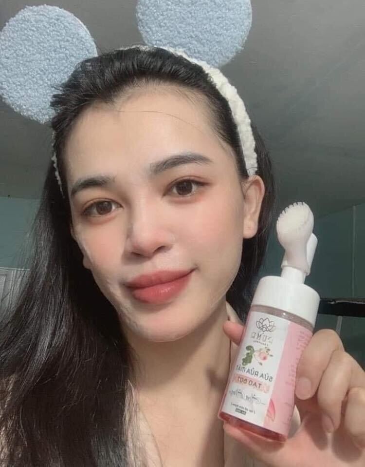 Sữa rửa mặt tạo bọt