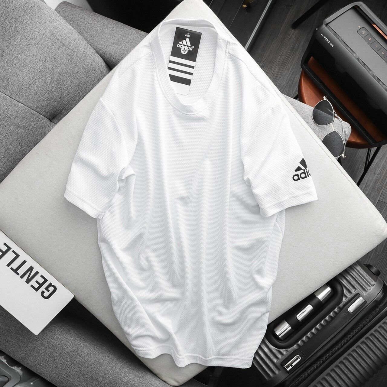 Áo phông Adidas