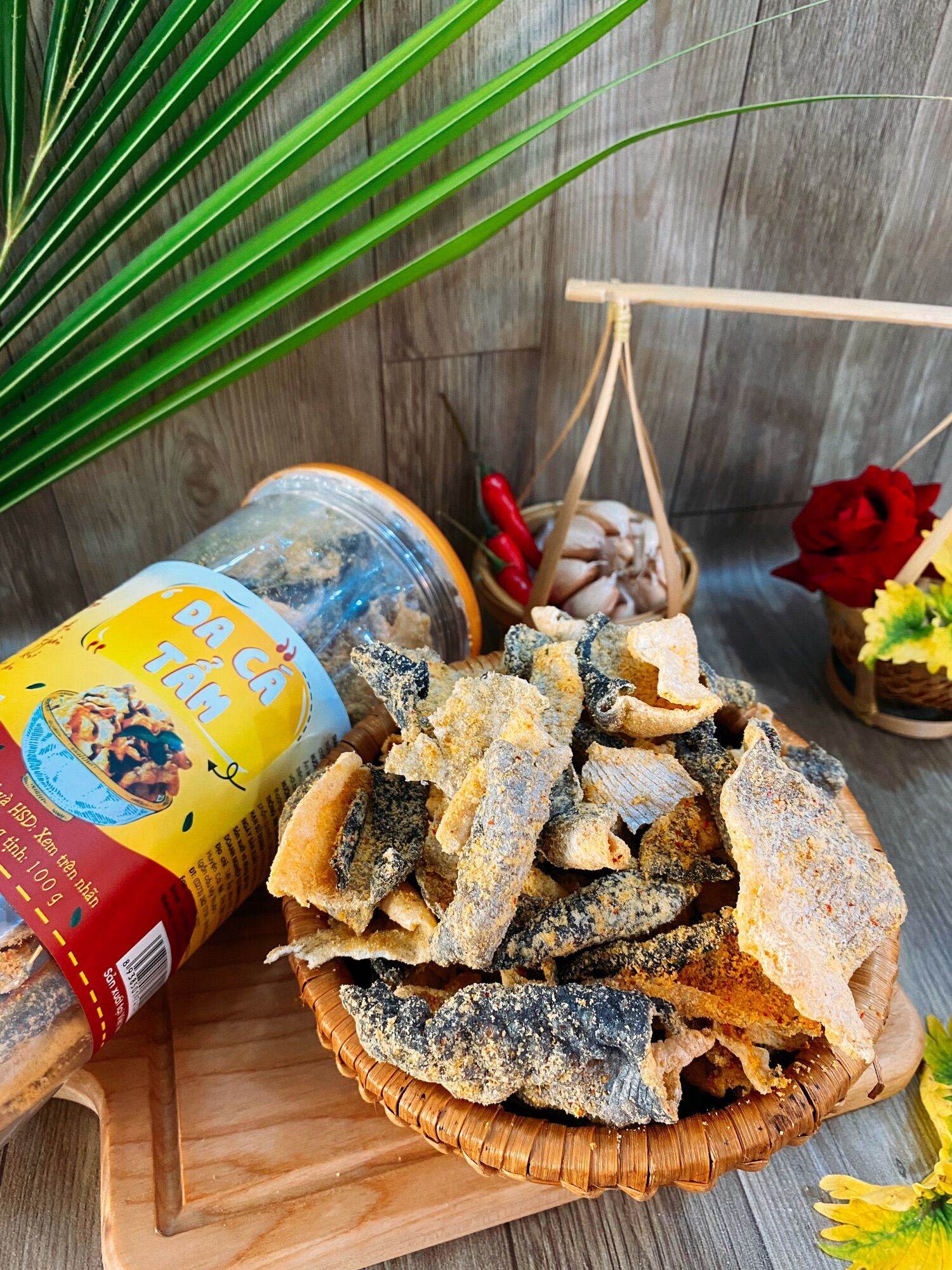 DUY ĐIỆP DA CÁ LẮC TRỨNG MUỐI PHÔ MAI 50g, da cá tẩm công nghệ Singapore, ĐÓNG HỘP ĂN LIỀN THƯỢNG HẠNG , ăn vặt siêu ngon, đặc sản SINGAPORE, món ngon ăn liền.