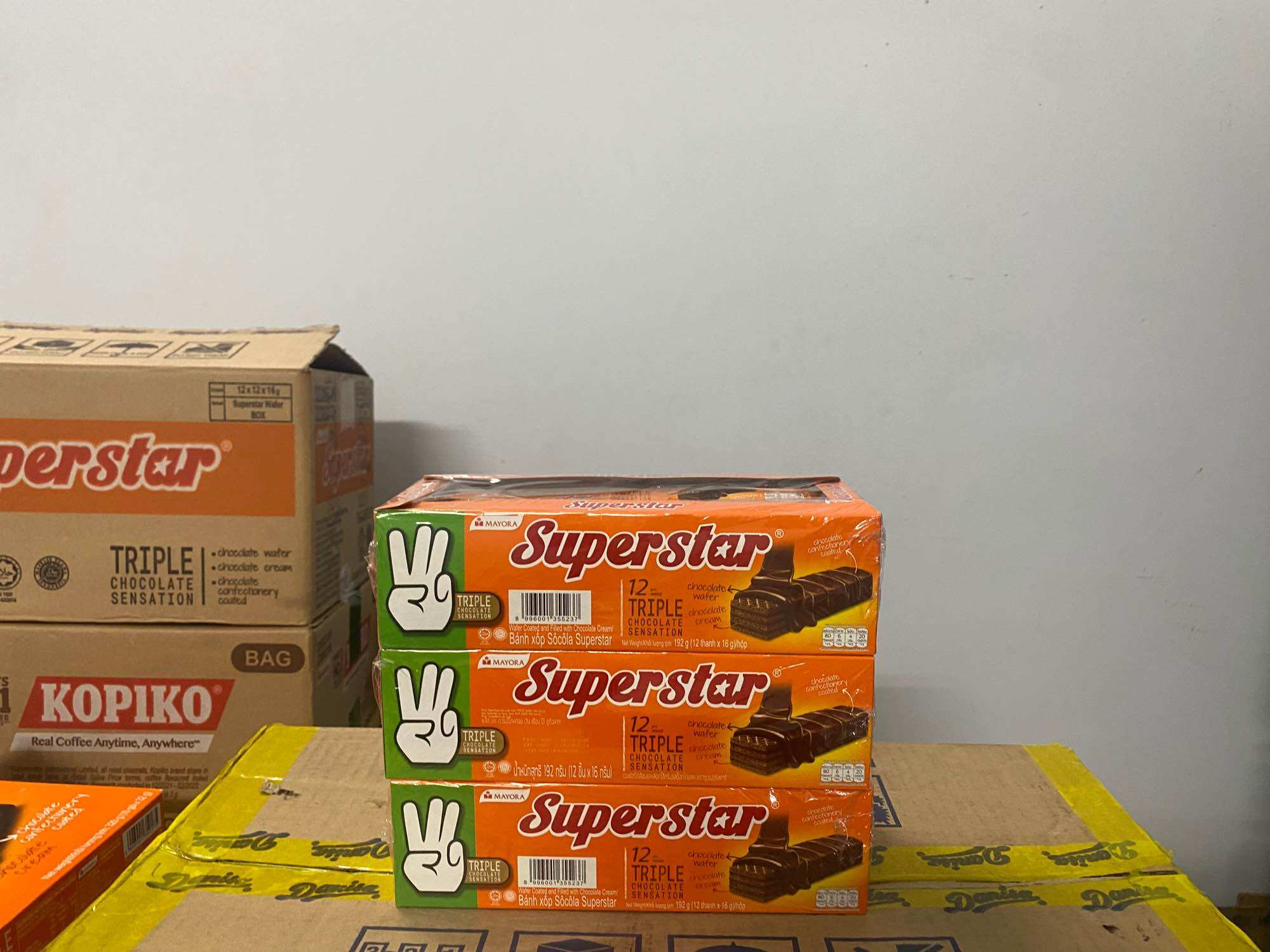 Bánh Xốp Phủ Socola Super Star