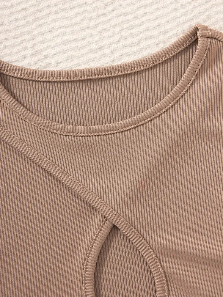 Áo croptop cổ tròn sát nách đan chéo 08