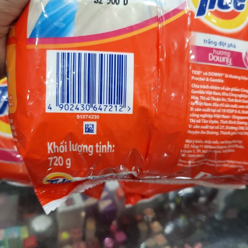 Bột giặt Tide Trắng đột phá hương Downy 690g