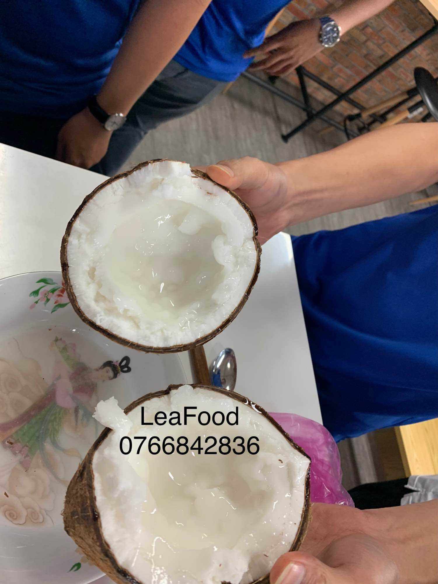 Dừa sáp đặc ( lột vỏ còn 0,9-1kg)