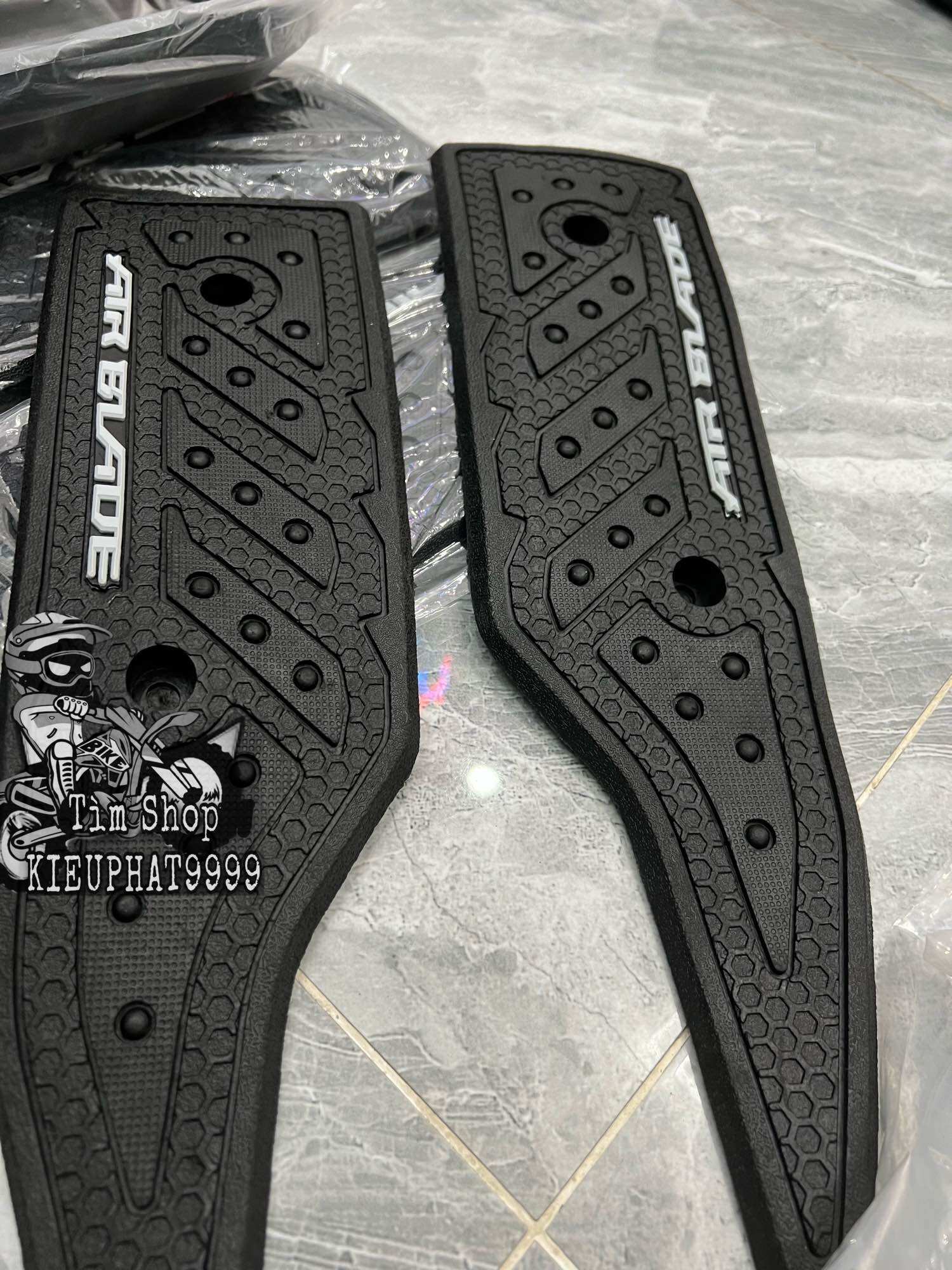 Thảm Lót chân Airblade 2020 Chữ Trắng